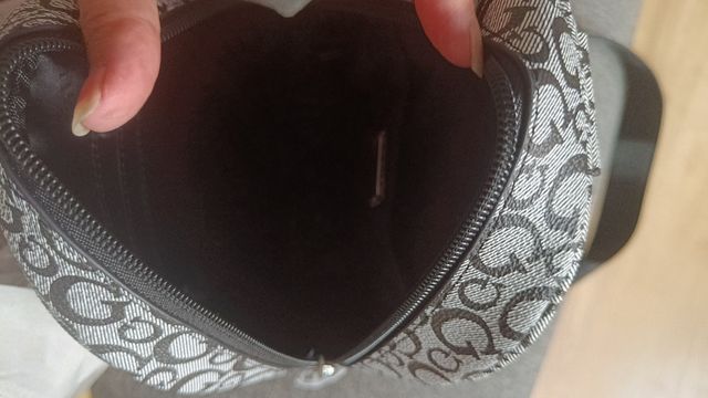 Bandolera Guess NUEVA