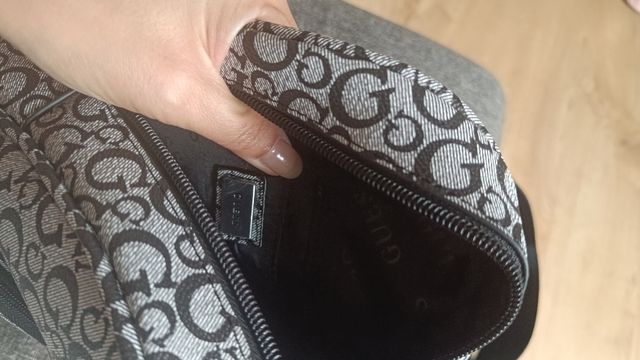 Bandolera Guess NUEVA