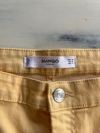 Pitillos amarillos Mango
