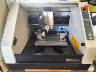 Fresadora Roland Modela MDX-40