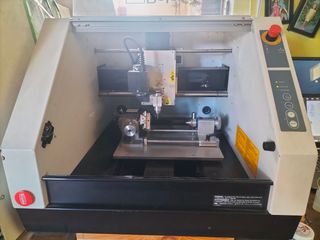 Fresadora Roland Modela MDX-40