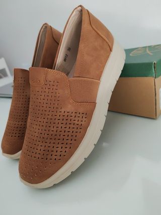Zapatos Anatomic marrones, talla 38
