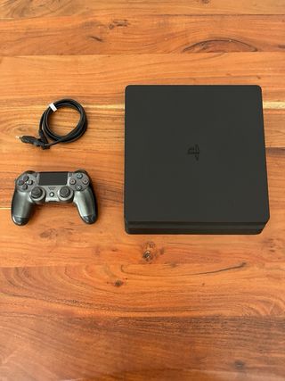 PS4 (PlayStation 4) Slim Negra. Precio negociable.