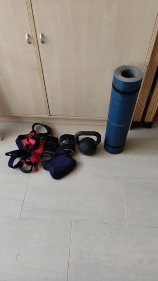 Lote fitness: pesa rusa, TRX, lastres y esterilla