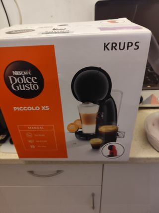Cafetera Dolce Gusto roja