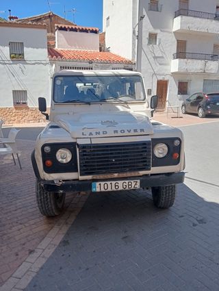Land Rover Defender 2007