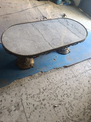 Mesa ovalada mármol bronce