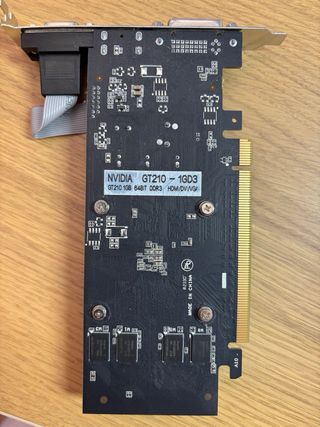 Tarjeta gráfica NVIDIA GT 210