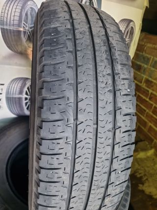 4 Neumáticos Kumho usados 225 75r16c 116q