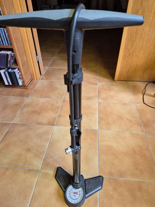 Bomba bicicleta Crivit - Inflador pie