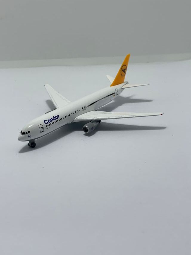 Boeing 767_300 Condor Herpa 1:500