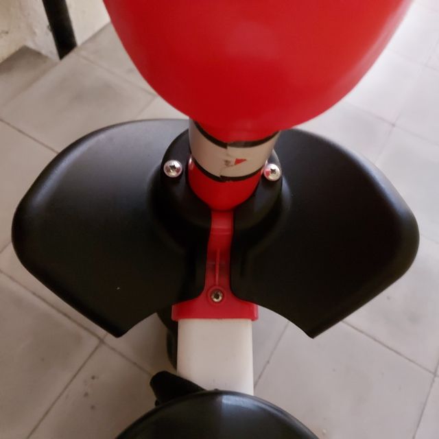 Triciclo Injusa rojo - Evolutivo