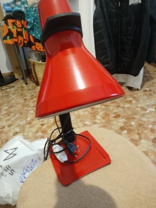 Lampara escritorio roja vintage
