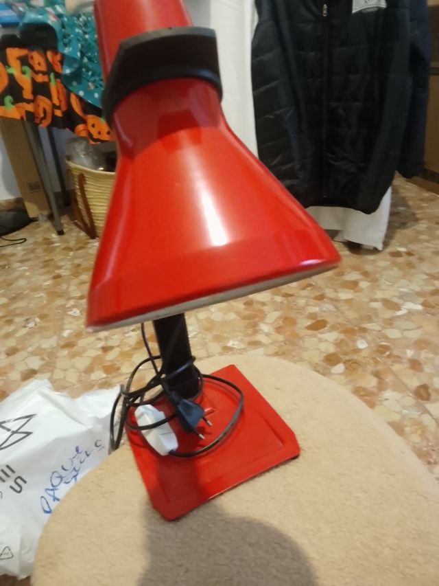 Lampara escritorio roja vintage