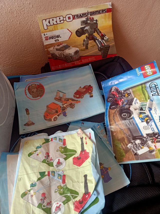 Caja Lego Minecraft - Amarilla
3 legos, bola desmt