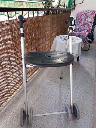 Andador con asiento ARA-C