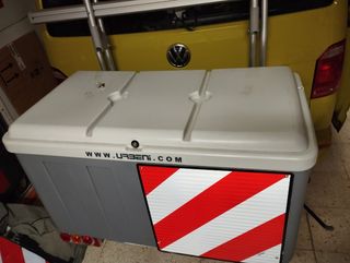 Towbox Urbeni: caja portaequipajes