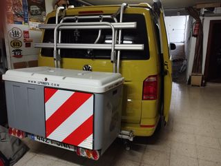 Towbox Urbeni: caja portaequipajes