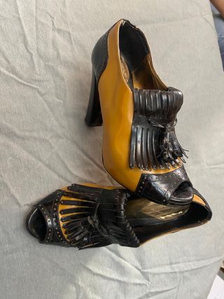 Zapatos tacón charol