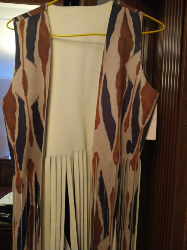 chaleco flecos beige marrón