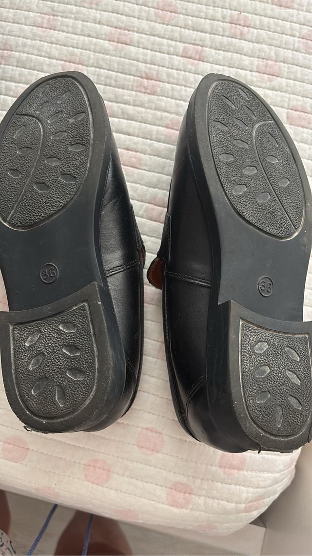 Mocasines negros UNIT SHOES -talla 36 zapato Escol