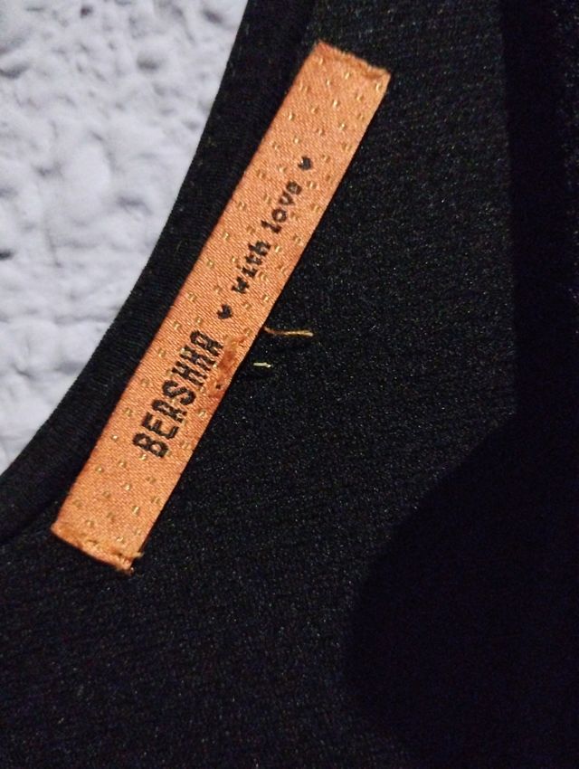 Vestido negro ajustado