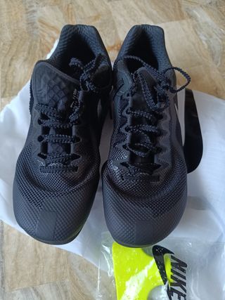 Zapatillas Nike clavos - negras