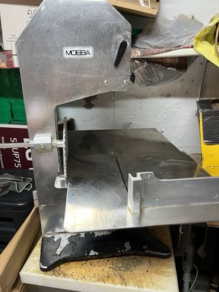 Máquina sierra Huesos MOEBA