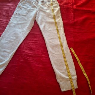 Pantalones deportivos Calvin Klein (crema/gris) S