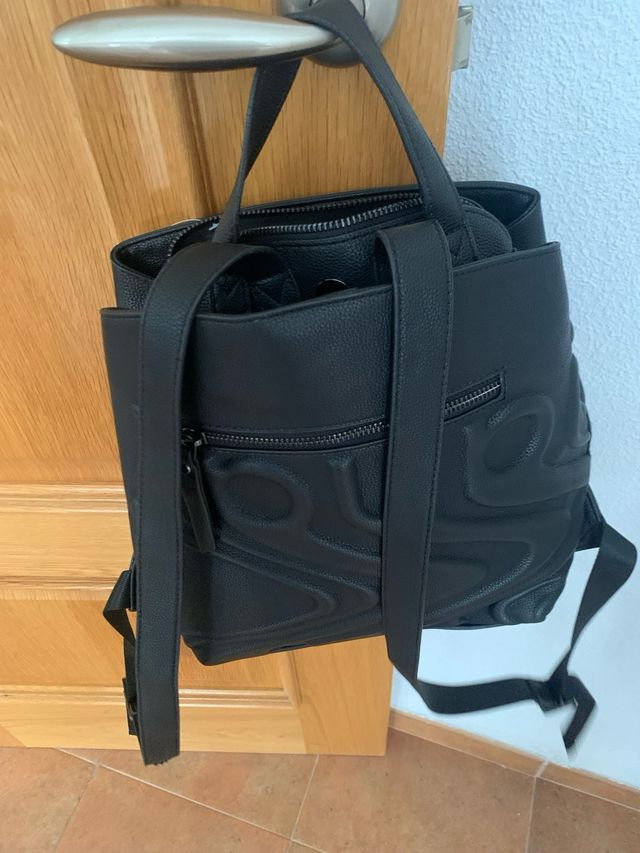 Mochila Desigual negra