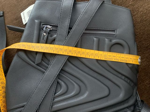 Mochila Desigual negra