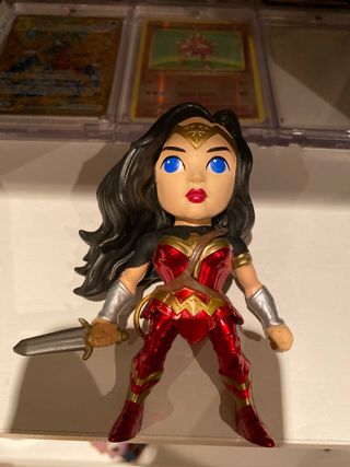 Figura Wonder Woman Metal Jada