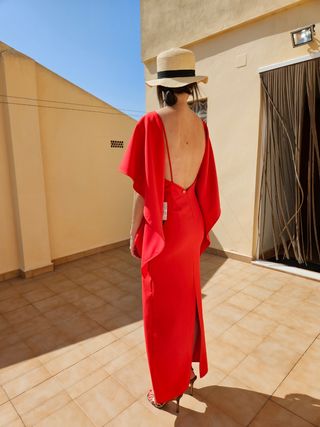 Vestido rojo fiesta de la firma Lola Casademunt - 