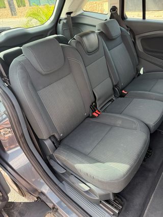 Ford Grand C-MAX 2013