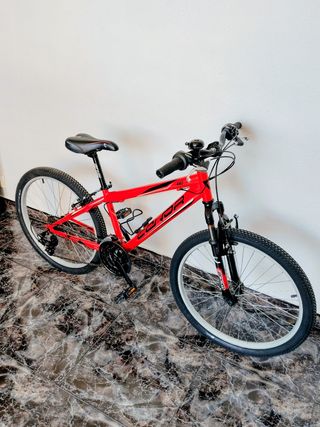 Bicicleta Conor de  24" montaña