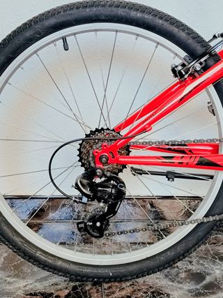 Bicicleta Conor de  24" montaña