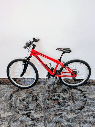 Bicicleta Conor de  24" montaña