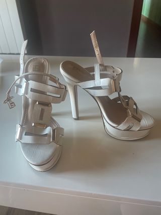 Sandalias Laura Biagiotti blancas