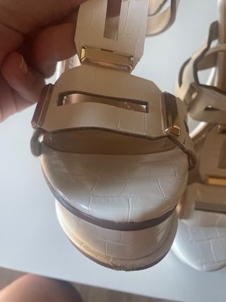 Sandalias Laura Biagiotti blancas