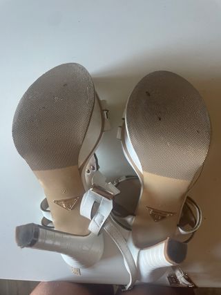 Sandalias Laura Biagiotti blancas