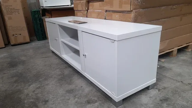 MUEBLE BAJO TV DELA BLANCO