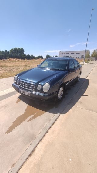 Mercedes-Benz E300TD turbodiesel 