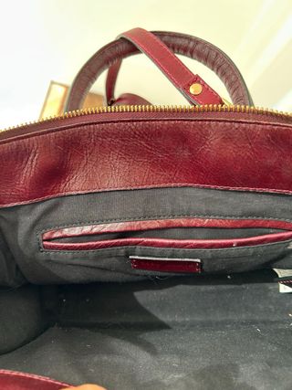 Bolso Zara piel burdeos.