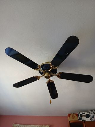 Ventilador techo vintage negro y dorado