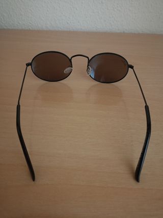 gafas de sol azul redondas