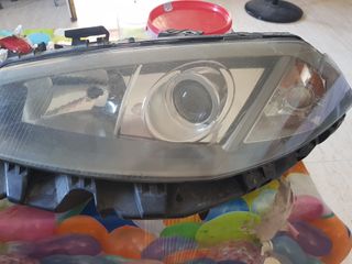 Faros Xenón Renault - Izquierdo y Derecho