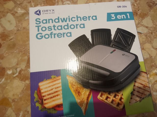 Sandwichera, Tostadora y Gofrera 3 en 1