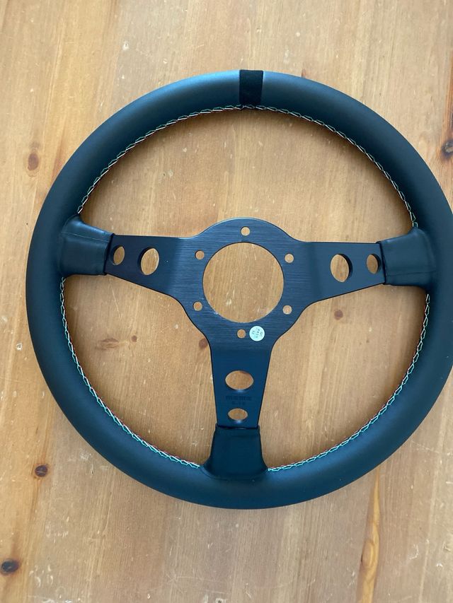 Volante Momo Anniversary 60