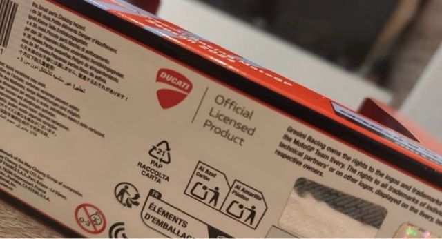 Moto Ducati Gresini 1:18 Marc Márquez