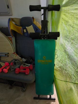 Máquina ejercicio + pesas y mancuernas y pesos